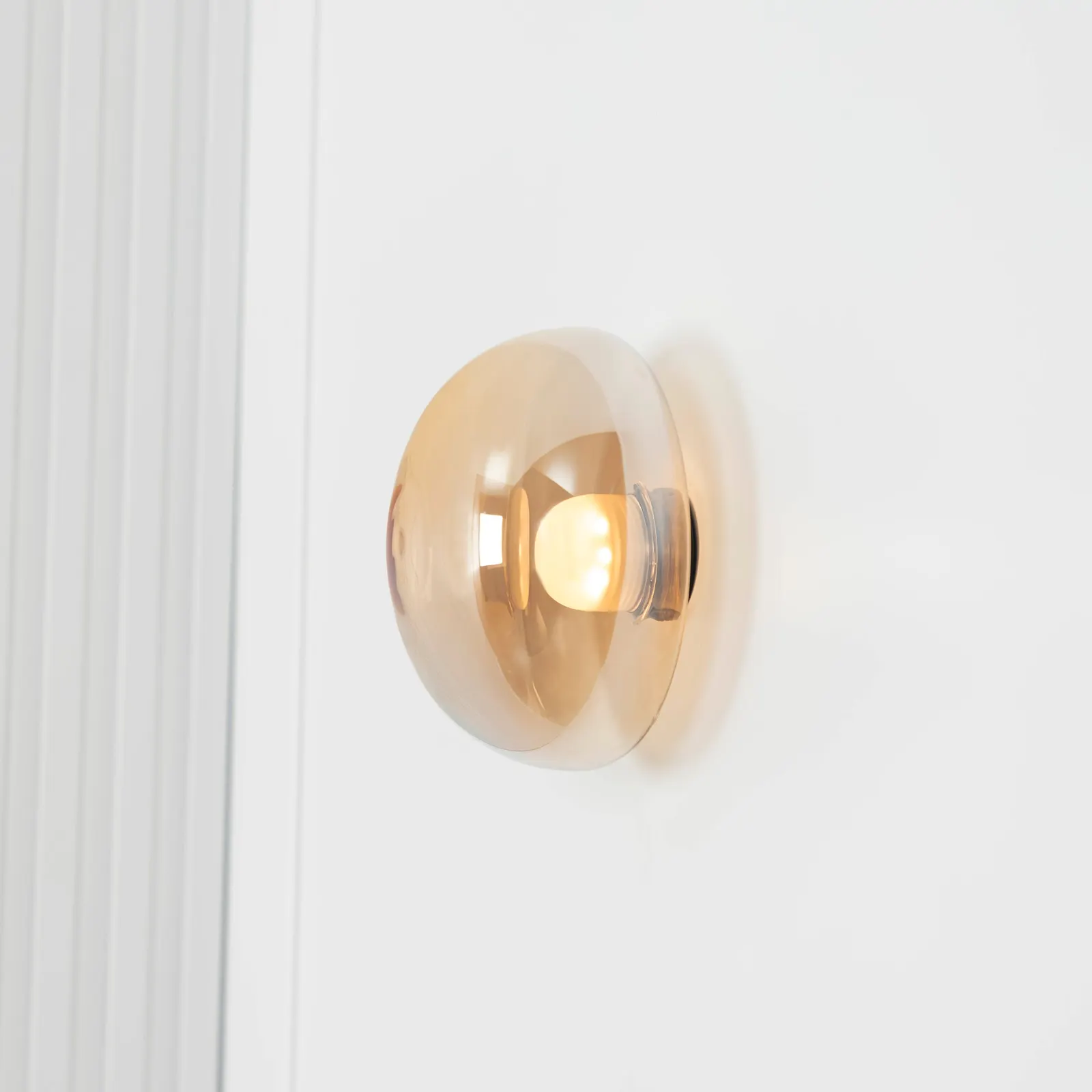 Labranda Tekli Bal Camlı Siyah Led Aplik 17 cm